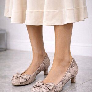 Prada Women's Snakeskin Bow Heels - Beige and Brown